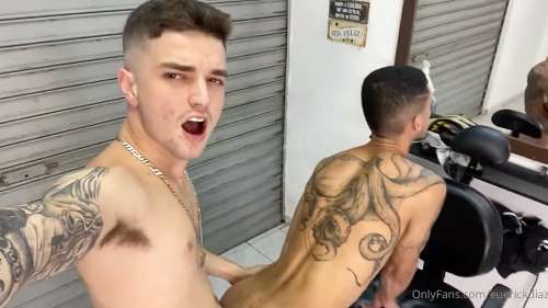 Erick Diaz - Barber Shop Anal - OnlyGayPorn