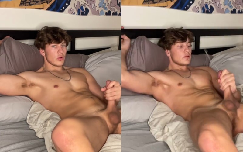 Conner Blakely - Jerking off in bed and cumming over my face - OnlyGayPorn