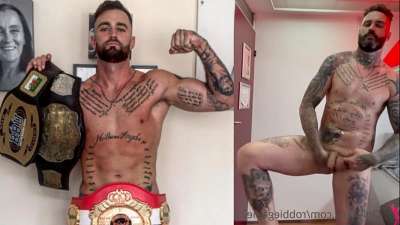 Boxer Robbie Gaine shows off his body and cock - OnlyGayPorn