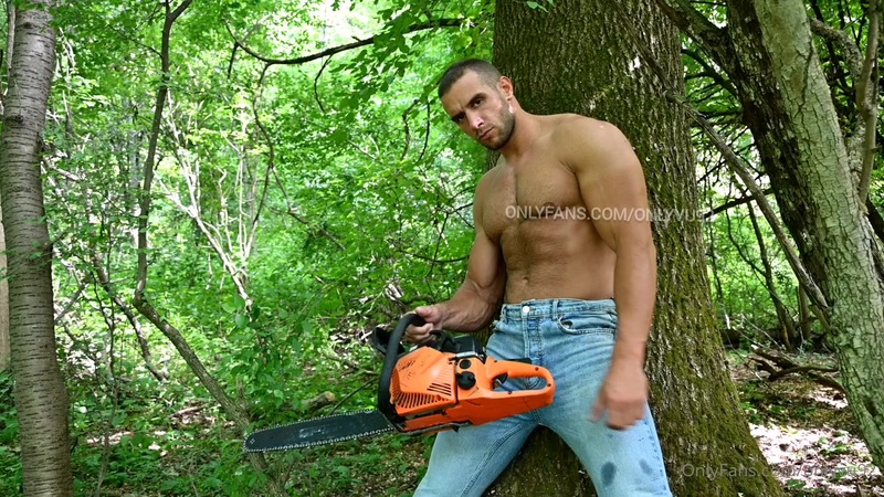 Jerking off in the forest - Nenad Vu (onlyvu92) - OnlyGayPorn