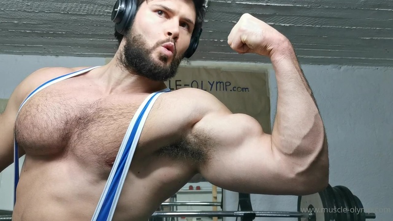 Showing off my muscles in my wrestling singlet - BeastMuscleShow - OnlyGayPorn