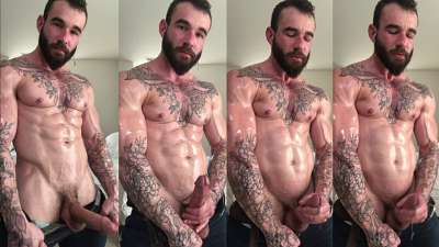 Rob_Steel jerks off - OnlyGayPorn