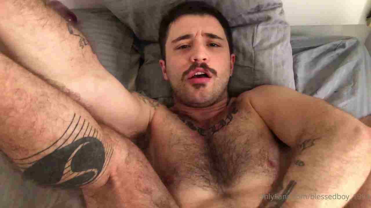 blessedboy_1993 - Blessed Boy - Foda Bareback com Leitada no Rabo - OnlyGayPorn
