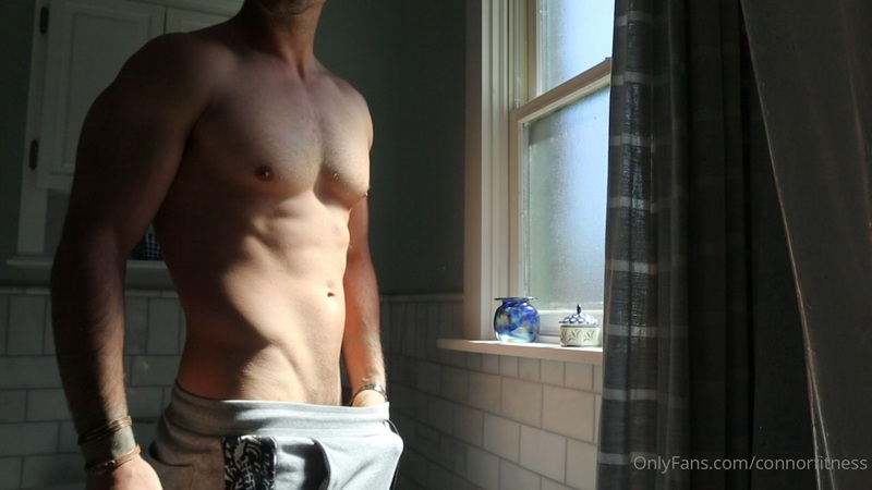 Early morning jerk off in the bathroom - Connor Murphy (connorfitness) - OnlyGayPorn