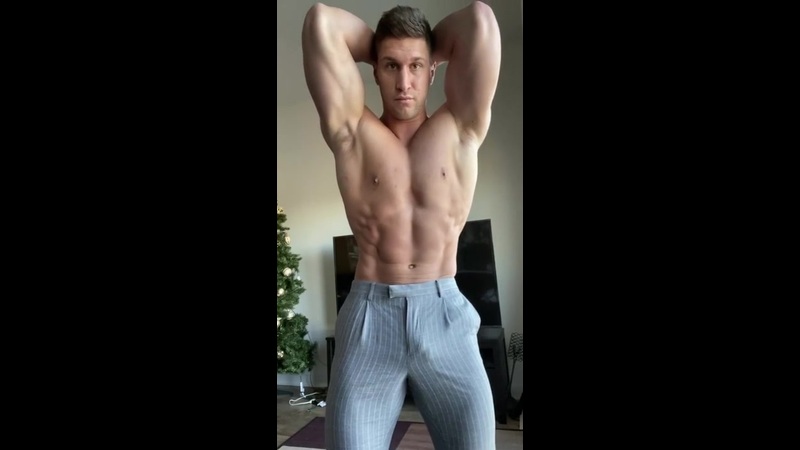 Slowly stripping and showing off my naked body - Kyle Hynick (KyleHynick) - OnlyGayPorn