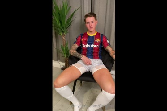 Jerking off after football practice fboyfinn - OnlyGayPorn