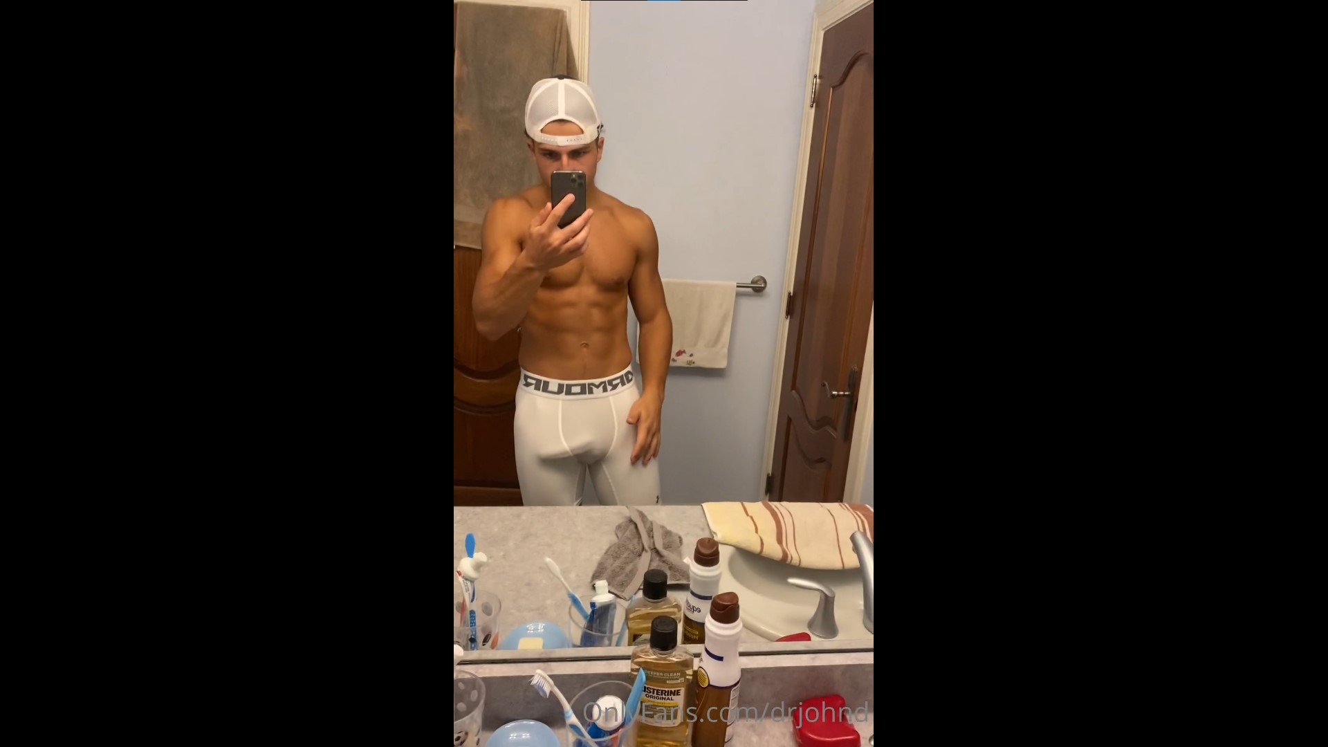 Feeling my hard cock in my underwear drjohnd - OnlyGayPorn