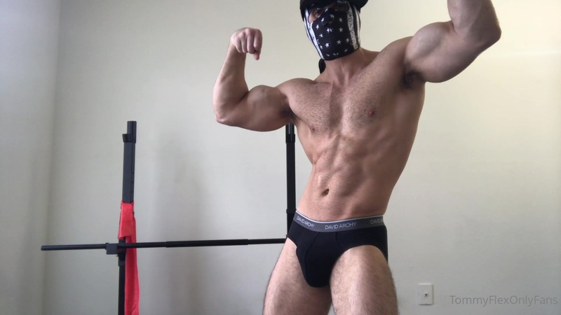 Flexing my muscles and jerking off till I cum Tommy Flex tommyflex - OnlyGayPorn