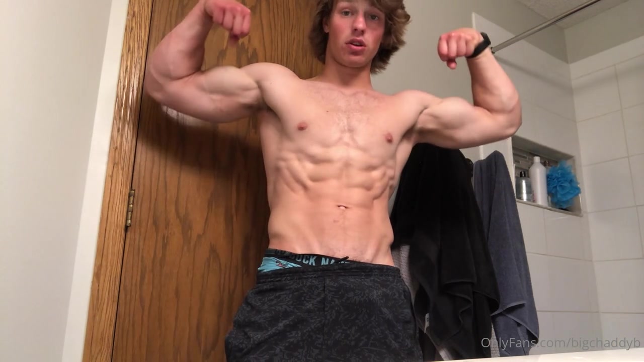 Post workout flex and talking dirty Chad Butters bigchaddyb - OnlyGayPorn
