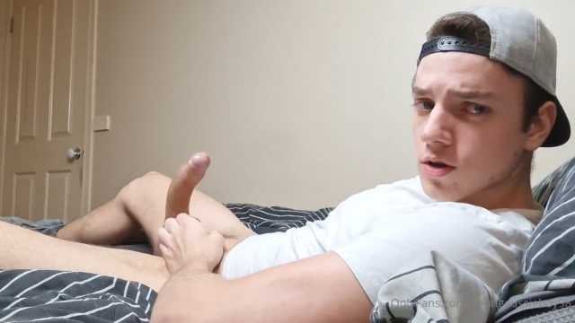 Connor Peters - Do you wish i was your room mate? That would be interesting - OnlyGayPorn