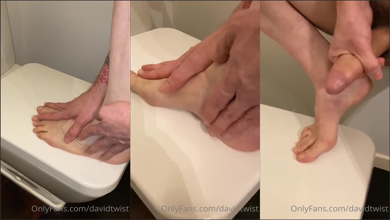 davidtwist cums on his feet