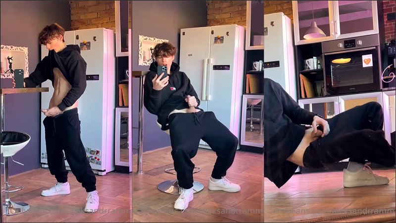 aleksandrramm jerks and cums in kitchen