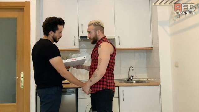 Pizza Deliveryboy Manuel Scalco and Aitor Fornix RFC Gay Porn