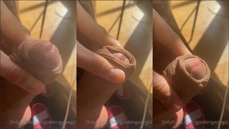 Golden Georgiii Close Up Uncut Cock Show