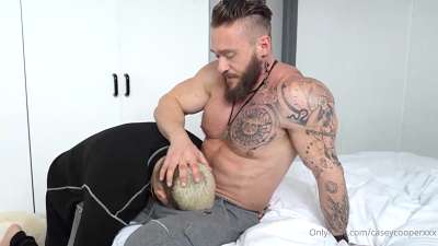 Casey Cooper & Scott Holiday: Holliday Bam Worshiped in Gay Porn Action