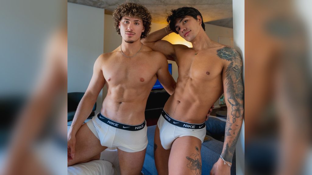 Alejandro Pino gives Aaron the Kid a blowjob