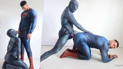 Str8 BodyBuilder Reece Hunk Gets Ass Fucked With Strap-On