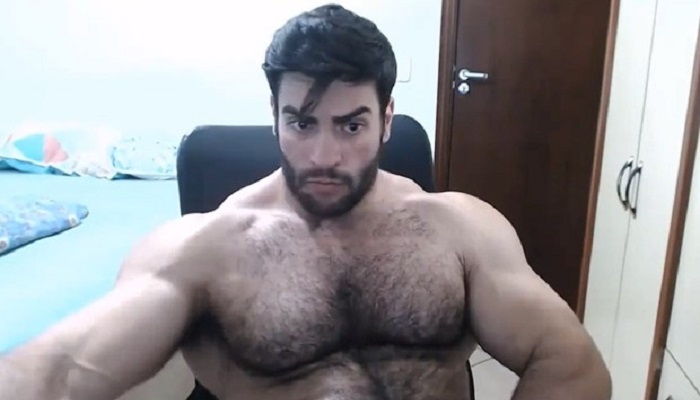 Bodybuilder Felipe Mattos Flexes and Fucks Hard