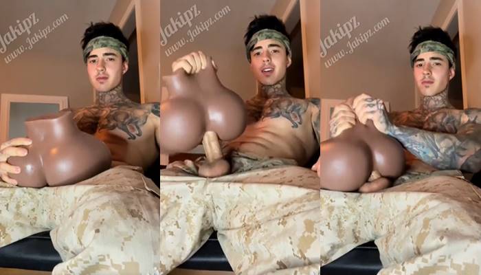 Jake Andrich (Jakipz) talks dirty while fucking his toy