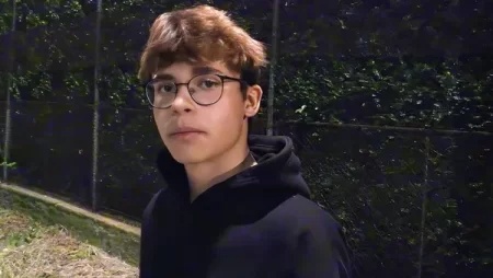 Denny, Karel, Patrik - Sucking and Jerking Gay Porn Threesome