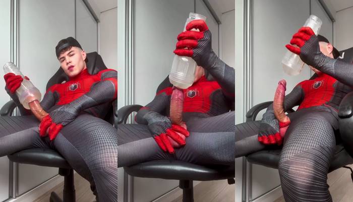 Gustavo Rocha (ogustavorocha) Jerks Off in Costume