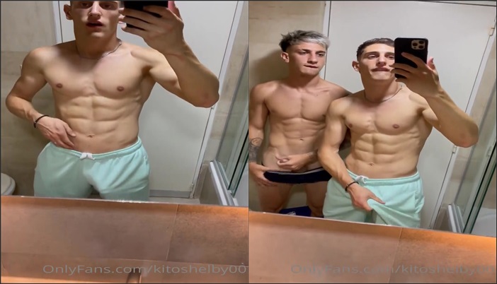 Kitoshelby00 and mate jerk off together in bathroom