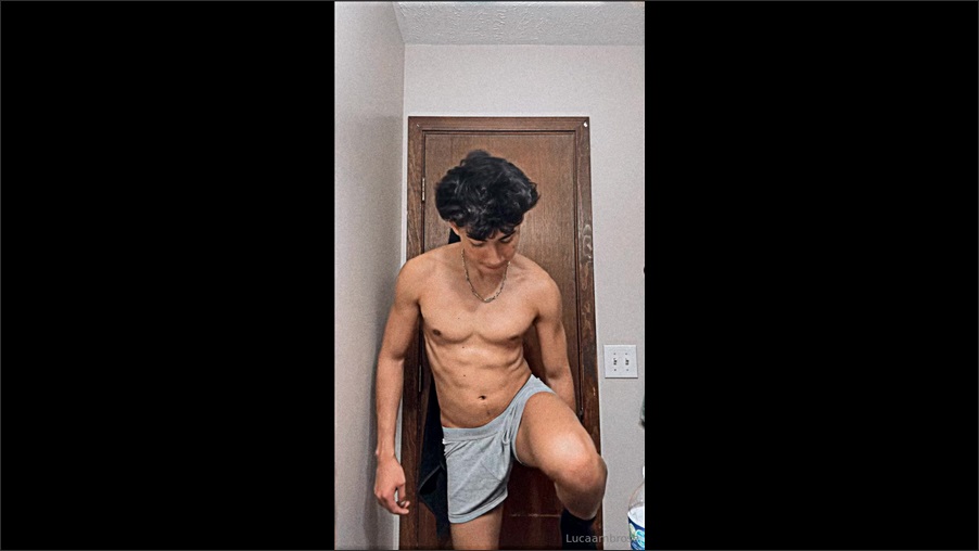 Luca Ambrose Gets Pumped After Gym, Lick the Sweat Off Me