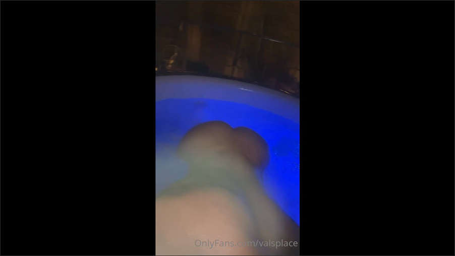 Hot tub fuck with Valentin Mehinagic - valsplace