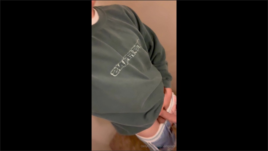 Valentin Mehinagic Shows Off Half Soft Dick - Valsplace