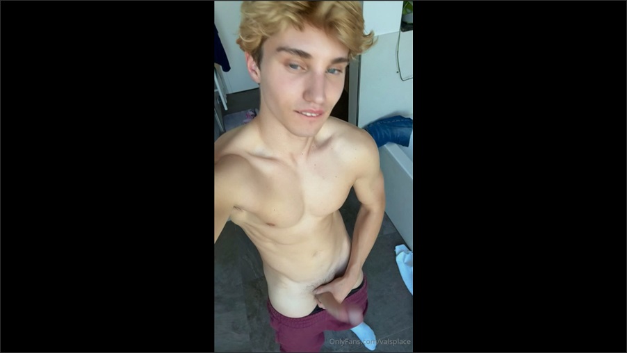 Check Out Valentin Mehinagic (valsplace) in This Hot Gay Porn Video