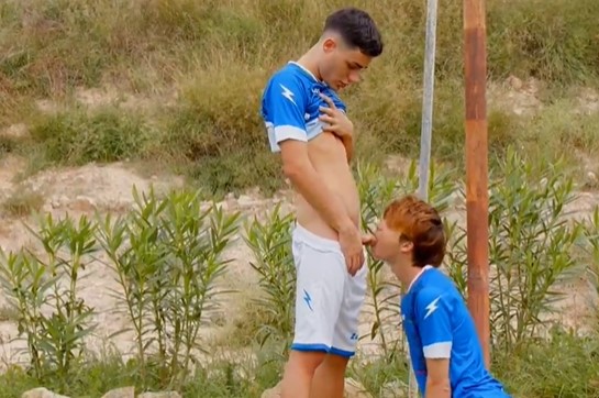 Twink Blowjob Team Mate Cock Sucking During Practice - mdfantasyxxx