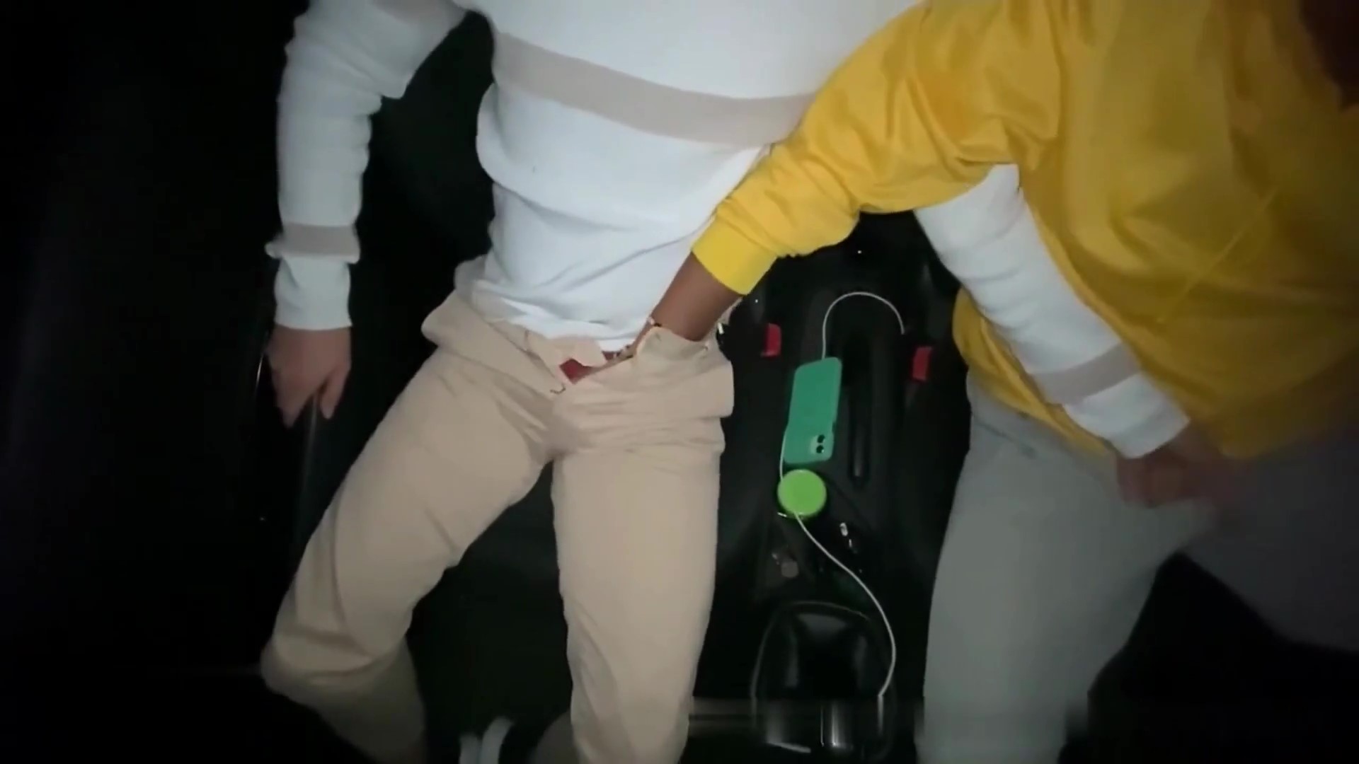 Dilan Castro gets free taxi ride with blowjob