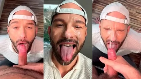 Lynxxx069 and Nathan Adams Face Painter Blowjob Facial