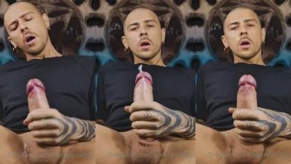 Arcadius jerks off – OnlyGayPorn