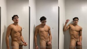 jmloz jerks his big cock
