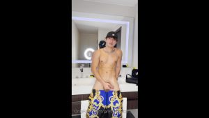 Quick solo jerk off – Aedan Carden (prettyboyaedan) – OnlyGayPorn