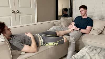 TheStepBrothers – foot massage and blowjob – OnlyGayPorn