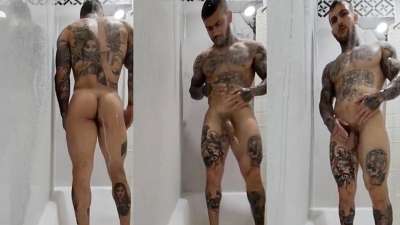 Michael Hoffman jerks off in the shower – OnlyGayPorn