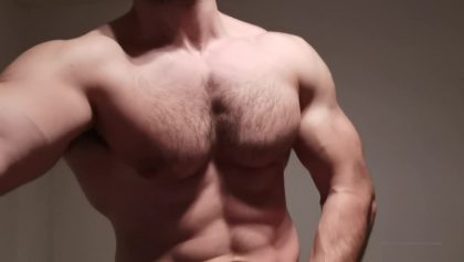 Showing off my big hard muscles – BeastMuscleShow – OnlyGayPorn