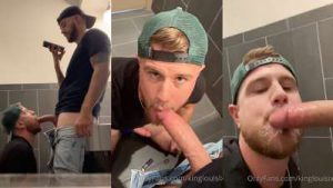 KingLouisIX and TampaTomXXX – bathroom blowjob – OnlyGayPorn
