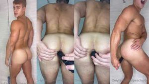 PeachyyBoy fucks himself with a toy in the shower – OnlyGayPorn