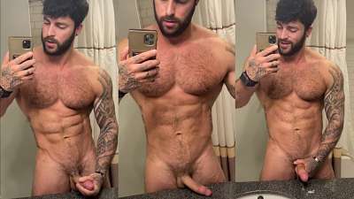 Nick Bayne (sixholdover) jerks off in the bathroom – OnlyGayPorn