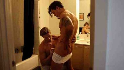 Mario Adrion – Jeff goes down on me to trim my pubes then things escalate – OnlyGayPorn