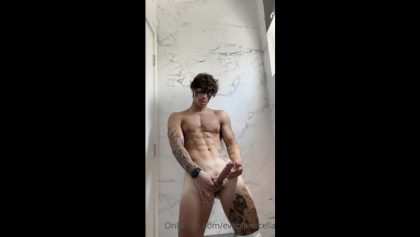 Showing off my Nightwing costume and jerking off – Evan Lamicella – OnlyGayPorn