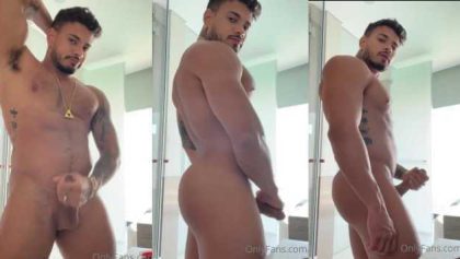 Alejo Ospina jerks off in the bathroom – OnlyGayPorn