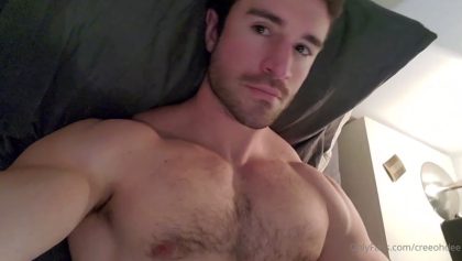 Jerking off in bed and cumming over myself – Chris O'Donnell (creeohdee) – OnlyGayPorn