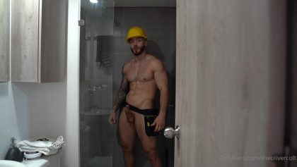 Jerking off in the shower – Builder role play – Oliver Colt (TheOliverColt) – OnlyGayPorn