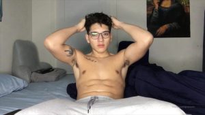 Quick solo jerk off – Kyler Kristo (emilivno) – OnlyGayPorn