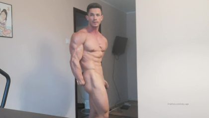Showing off my muscles and jerking off – Luke Cage (luke_cage) – OnlyGayPorn
