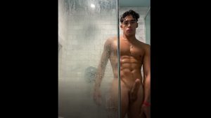Josh Loz (Jmloz) jerks off in the shower – OnlyGayPorn